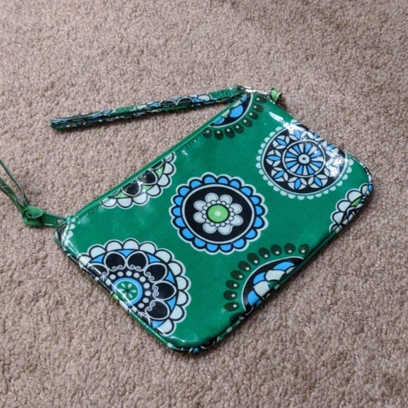 Vera Bradley vinyl pouch in Cupcake Green - Picture 2 of 2